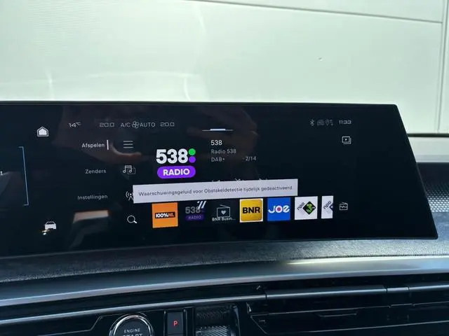 Peugeot e-5008
