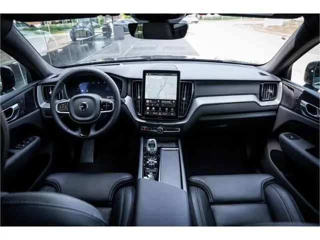 Volvo XC60 T6 Recharge Ultra Black Edition ** Facelift ** Trekhaak ** Harman/Kardon ** HUD ** Massag...