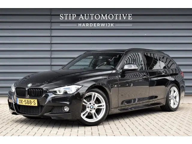 BMW 3 Serie Touring 320i M Sport Shadow | Virtual Cockpit | Achteruitrijcamera | Groot Navi | HiFi |