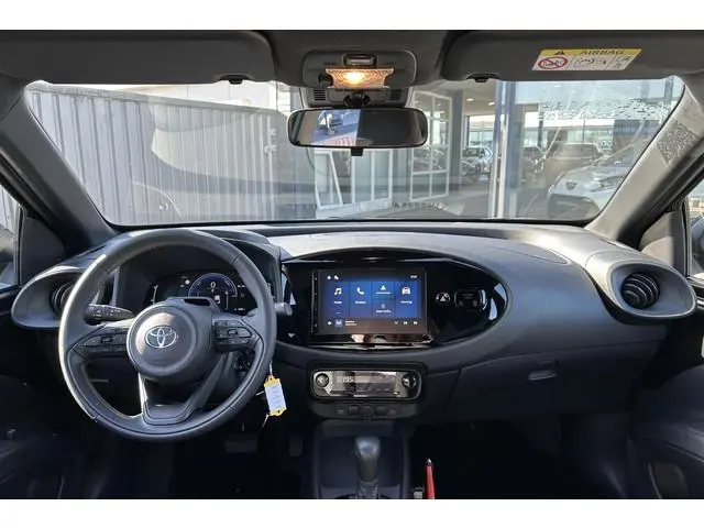 Toyota Aygo X Hybrid 115 play, Nieuw en in juni leverbaar met €1.500,- inruilpremie!!