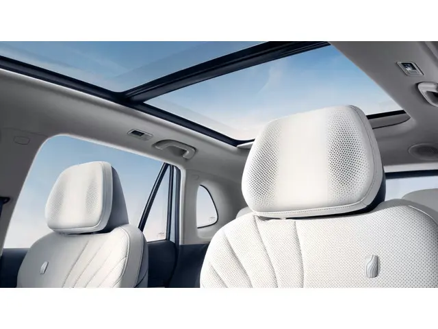 Geely E5