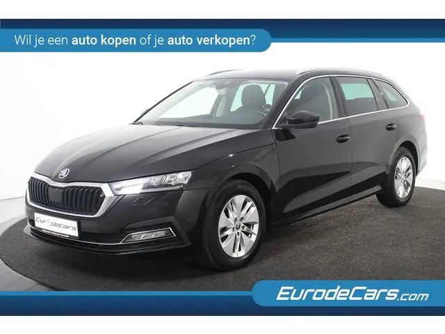 ŠKODA Octavia Combi Clever *1ste Eigenaar*Trekhaak*Navigatie*Camera*