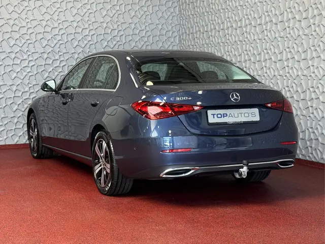 Mercedes-Benz C-klasse 300e 313PK PHEV 12/2024 AVANTGARDE TREKHAAK HALF LEER CAMERA ELEK/STOEL/VERWA...