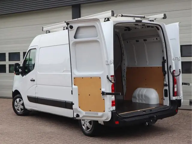 Nissan Interstar
