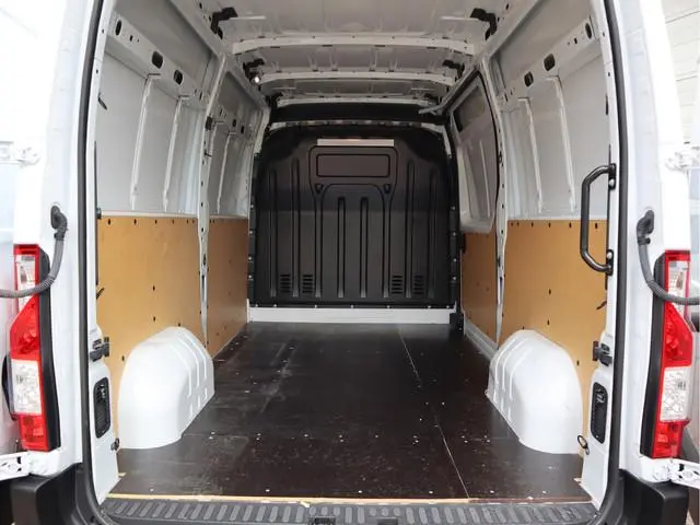 Nissan Interstar