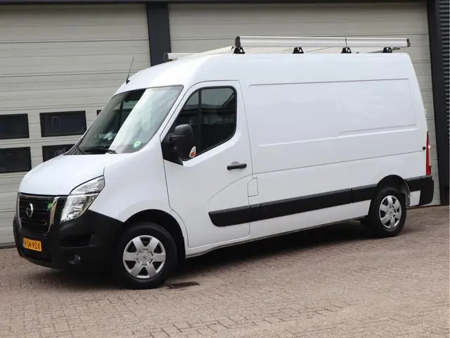 Nissan Interstar