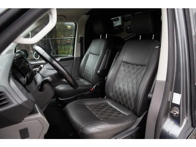 Volkswagen Transporter 2.0 TDI L2 Bulli 200PK , 2x Schuifdeur, Leer, Carplay, Cam, NL auto,