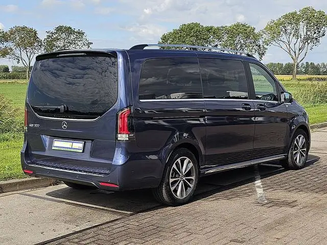 MERCEDES-BENZ EQV 300 wltp 364 kms