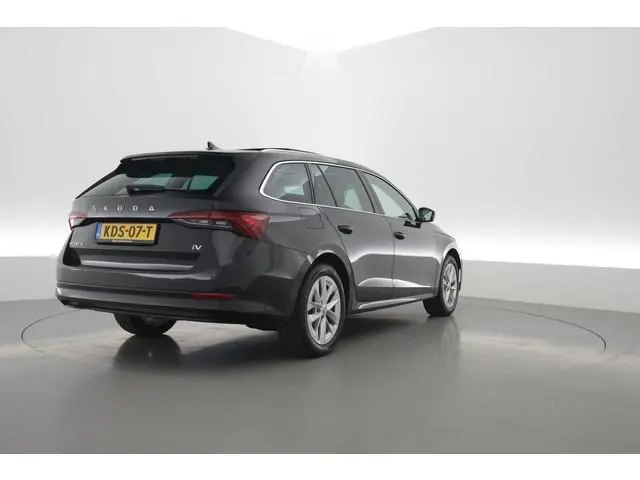 ŠKODA Octavia Combi 1.4 TSI iV PHEV Business | SOH 94.7% | Adapt. Cruise | Pano | Head-Up Display |...