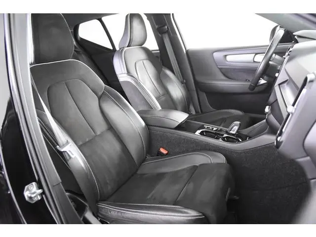 Volvo XC40 1.5 T5 Recharge R-Design *1ste Eigenaar*Panoramadak*Trekhaak*