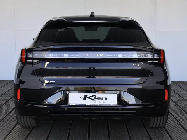 Zeekr 001