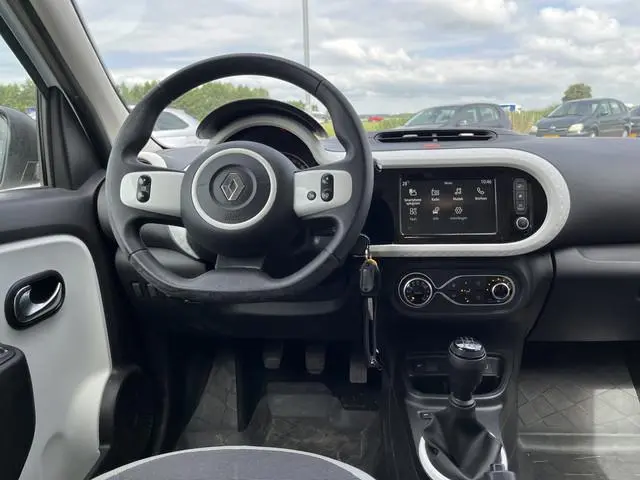 Renault Twingo 1.0 SCe Equilibre / Lage KM / Apple Carplay - Android Auto / Stoelverw. / Parkeerhulp...