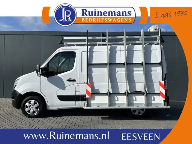 Nissan NV400