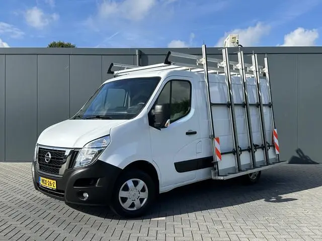 Nissan NV400 2.3 dCi 136 PK / GLASRESTEEL / L1H1 / IMPERIAAL / TREKHAAK / CAMERA / NAVI / ECC / CRUI...