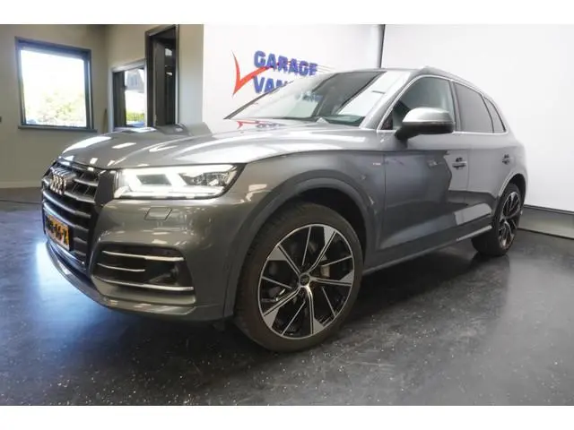 Audi Q5 55 TFSI e 367PK  quattro S-Line SOH 90% 21''Velgen Matrix Camera