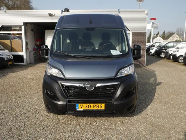 Opel Movano