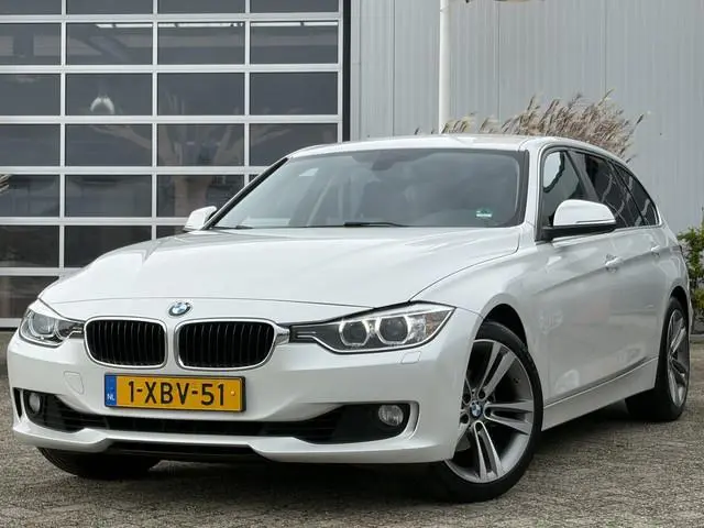 BMW 3-serie Touring 320i Executive 184pk | Automaat | Bi-xenon koplampen | Cruise control | Elektris...