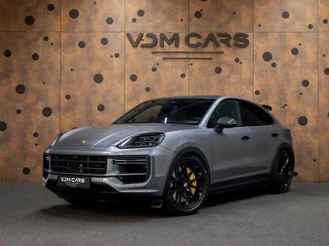 Porsche Cayenne Coupé 4.0 Turbo E-Hybrid GT | Burmester | 18-weg | Bijrijdersdisplay | Achterasbest....