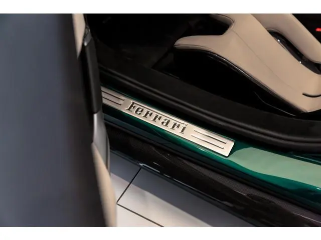 Ferrari 296