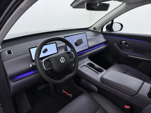 Leapmotor C10