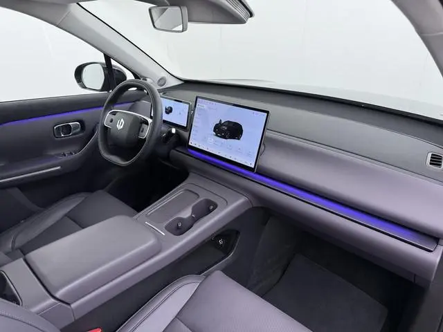 Leapmotor C10