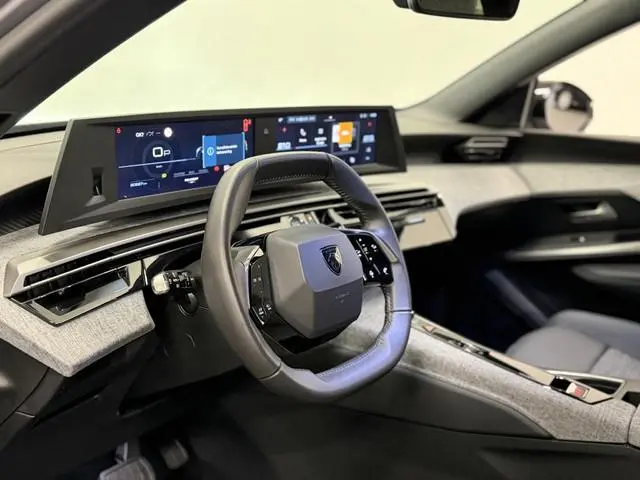 Peugeot 5008 1.2 Hybrid 136pk Allure Automaat Navigatie Cruise control Climate control LED Parkeerse...