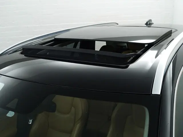 Volvo XC90 2.0 T8 Twin Engine AWD Inscription- 7 Pers, Panoramadak, Bowers Wilkins, Head Up, Stoelve...