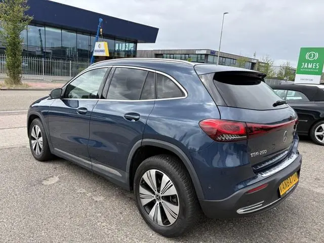 Mercedes-benz EQA 250 Business Solution Luxery
