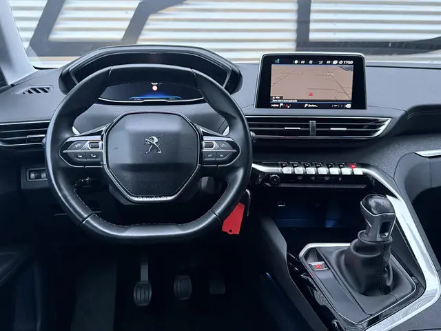Peugeot 3008 1.2 PureTech Allure 2e Eigenaar|Navi|Camera|Carplay|Clima|Cruise|D-riem v.v. in 2025|AP...