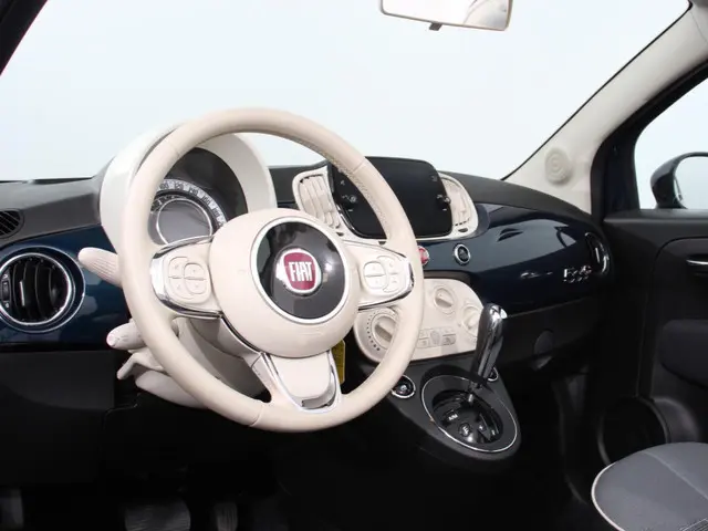 Fiat 500C 1.2 Lounge Automaat | Cruise Control | Parkeersensoren Achter | Climate Control | Elektris...