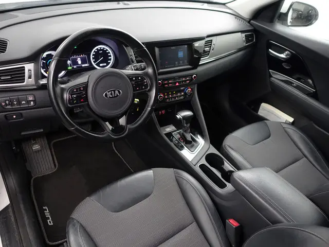 Kia Niro 1.6 GDi Hybrid ExecutiveLine- Carplay, Android Auto, Camera, Leder Interieur, Lane Assist,...
