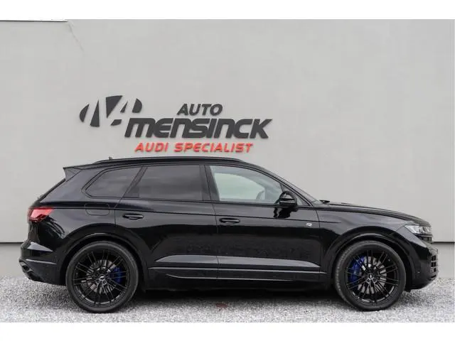 Volkswagen Touareg 3.0 TSI eHybrid 4MOTION R / 5 Jaar fabrieksgarantie/ Puglia/ Standkachel/ Luchtve...