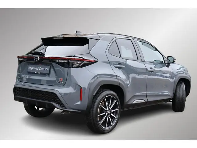 Toyota Yaris Cross 1.5 Hybrid 130 GR Sport, 360 Camera, Stoel- en Stuurverwarming met voordeel!