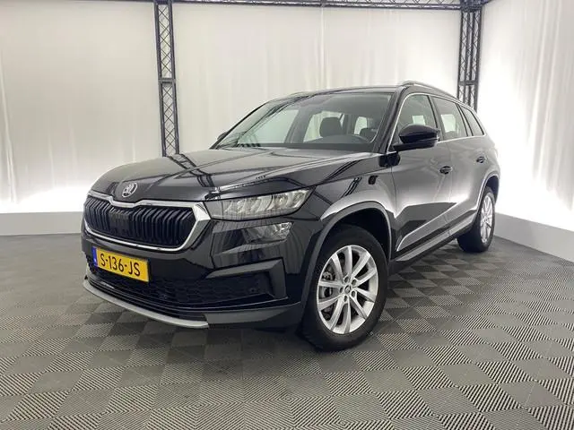 ŠKODA Kodiaq 1.5 TSI Business Edition Automaat 7-zits | Apple Carplay | Navi | Camera | Draadloze La...