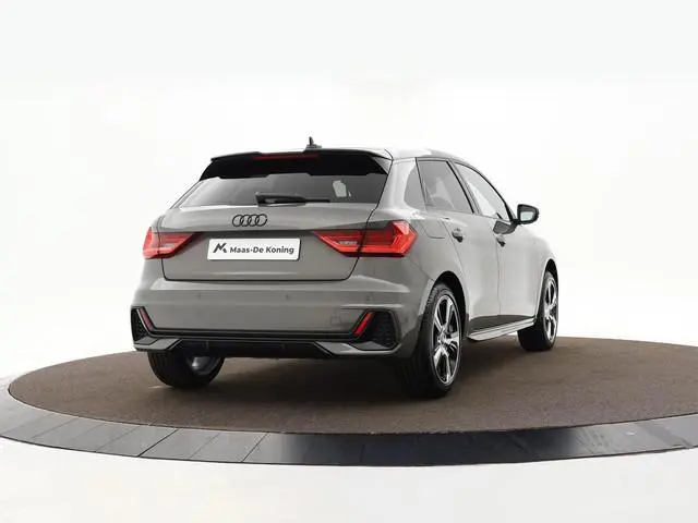 Audi A1 Sportback 25 TFSI S edition 95 PK · Audi sound system · Dak in contrastkleur · Optiekpakket...