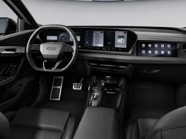 Audi Q6 e-tron S edition 83 kWh 252 PK · Adaptieve luchtvering · Glazen panoramadak · Trekhaak elek....