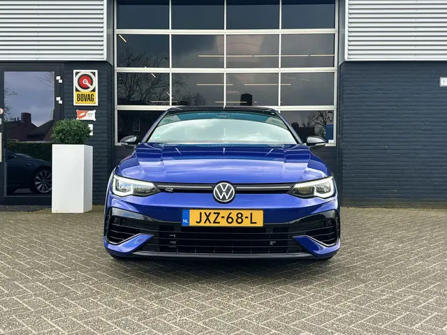 Volkswagen Golf 2.0 R 4Motion, 333 PK, Akrapovic, Head Up, H&K, Pano, 20 Jahre, IQ