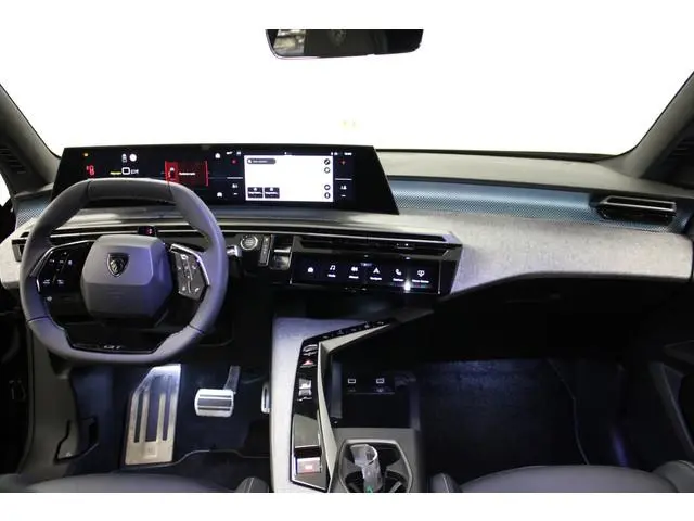 Peugeot e-3008 GT 73 kWh