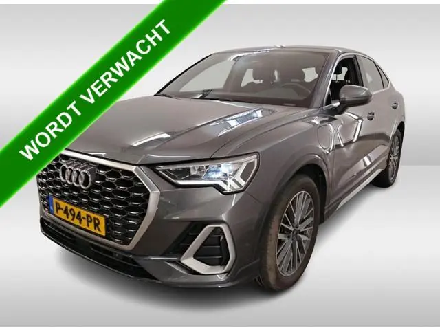 Audi Q3 Sportback 45 TFSI e Hybride S Edition / 1/2 Leder-Sport / Navigatie-multimedia / Airco-ecc./...