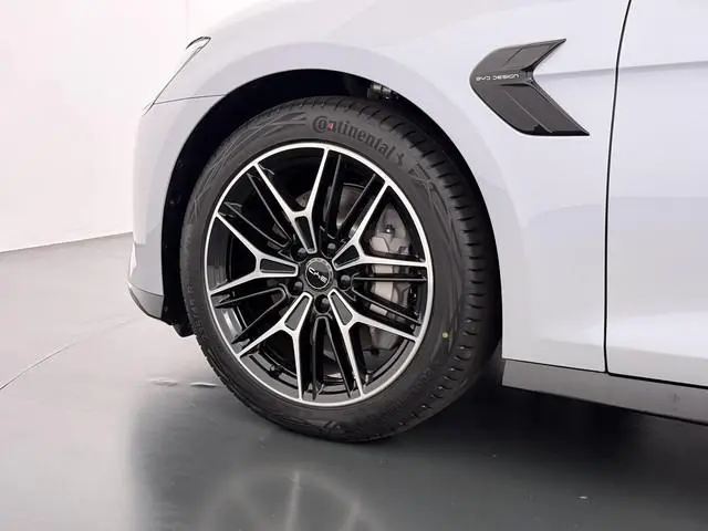 BYD SEAL
