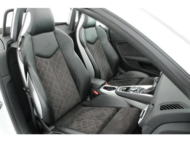 Audi TT Roadster 2.0 TFSI 230pk quattro Pro Line S Stoelverwarming Virtual Cockpit Navigatie 2x S-Li...