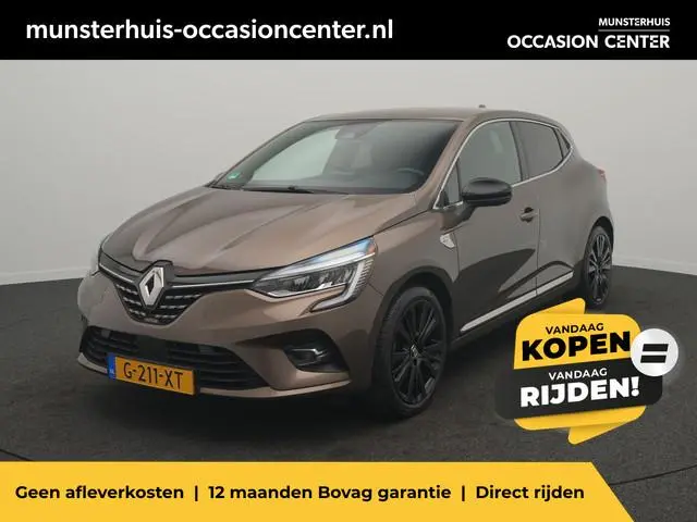Renault Clio TCe 130 EDC Initiale Paris - RIJKLAARPRIJS - 360 Camera - Lederen bekleding - Stoelverw...