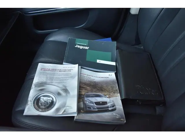 Jaguar XJ