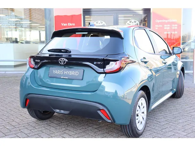Toyota Yaris 1.5 Hybrid 115 Comfort, Nieuw en snel leverbaar (maart 2026) met €2.000,- inruilvoordee...