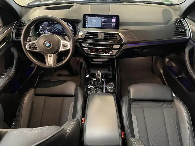 BMW X3 xDrive30e High Executive X Line 19"/Panoramadak/Trekhaak/360 camera/Adaptieve cruise/Dodehoek...