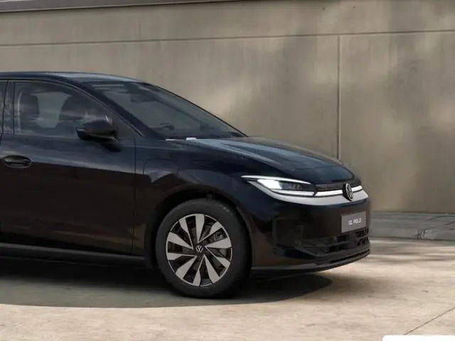 Volkswagen ID. Polo Life First Edition 52 kWh accu, 211 PK · Achteruitrijcamera · Draadloze telefoon...