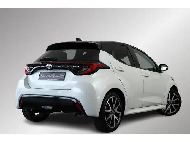 Toyota Yaris 1.5 Hybrid Executive Limited Bitone, HUD