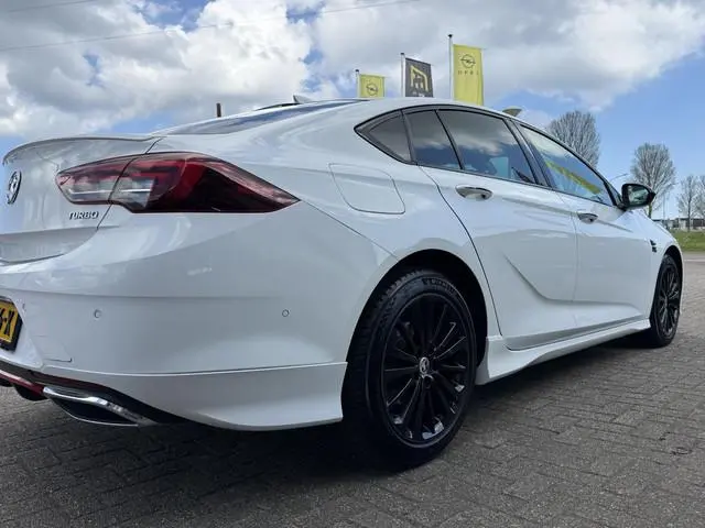 Opel Insignia Grand Sport 1.5 Turbo Business Executive Incl. beurt-apk-6M garantie | Carplay | Cruis...