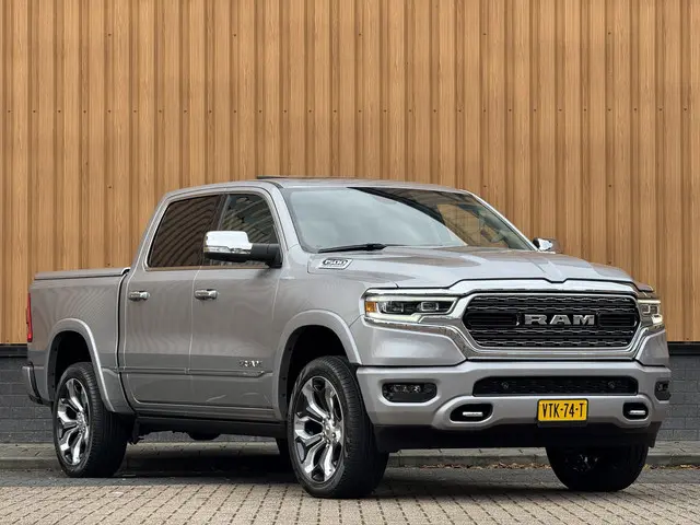 Dodge Ram 1500 5.7 V8 4x4 Crew Cab Limited | Luchtvering | LPG | Harman/Kardon | Panoramadak | 22" L...