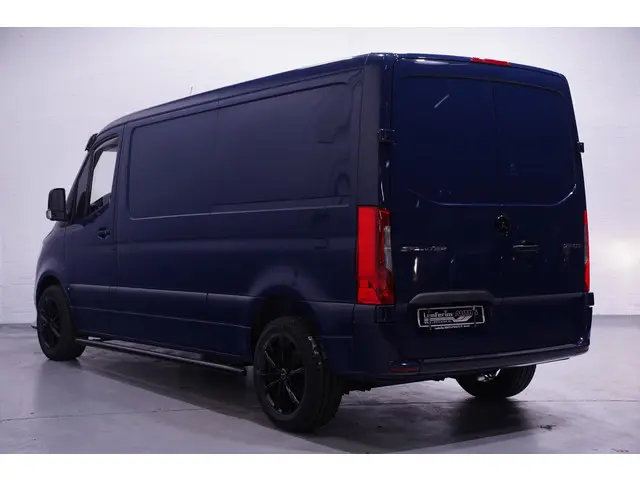 Mercedes-Benz Sprinter 215 CDI 150 pk L2H1 Black&Blue Edition 18' LMV Airco, Zwarte Grille + Spiegel...